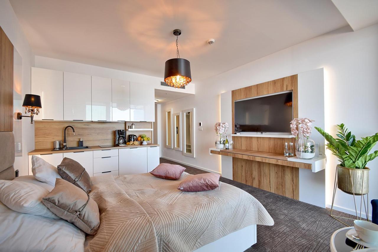 North Apartments, Sunsetview 507 โควอบเซก ภายนอก รูปภาพ